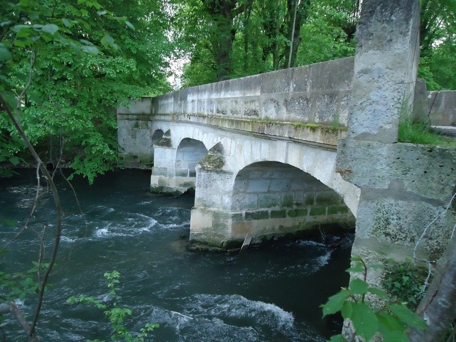 Pont d'Aveny à Dampsmesnil dans l'Eure
