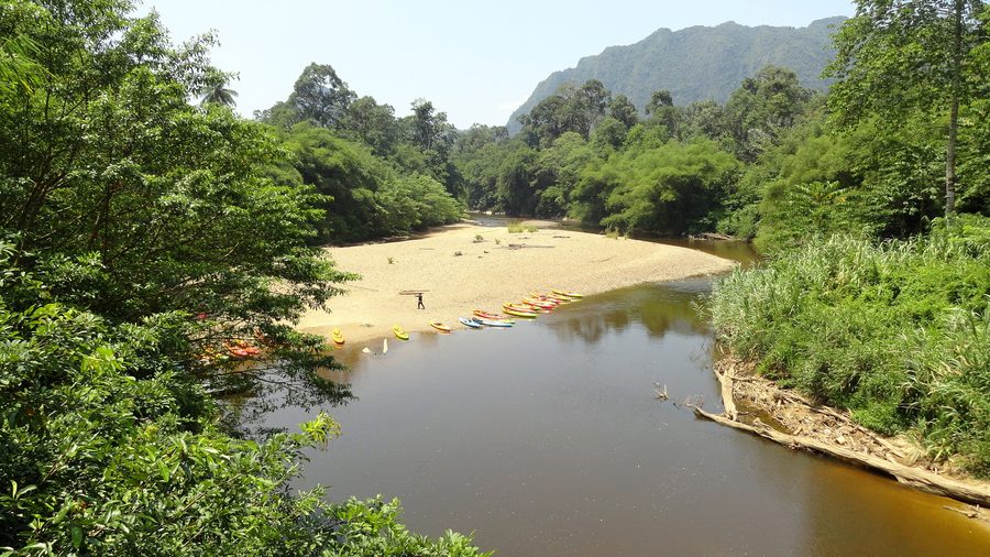 Sungai Sarawak Kiri River flowing through the Borneo rainforest near Kuching, Sarawak, Malaysia