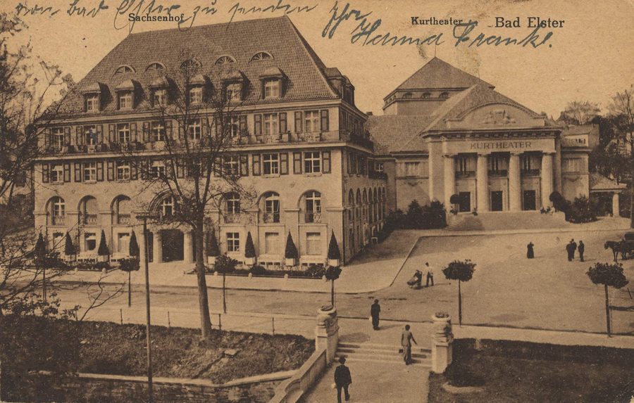 Historischer Sachsenhof und Kurtheater in Bad Elster