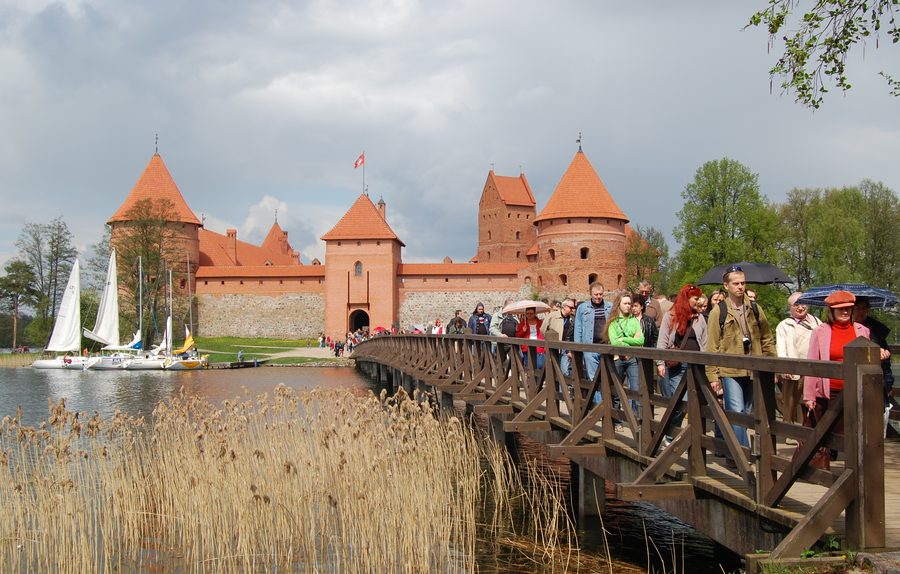 Inselburg Trakai in der litauischen Seenlandschaft