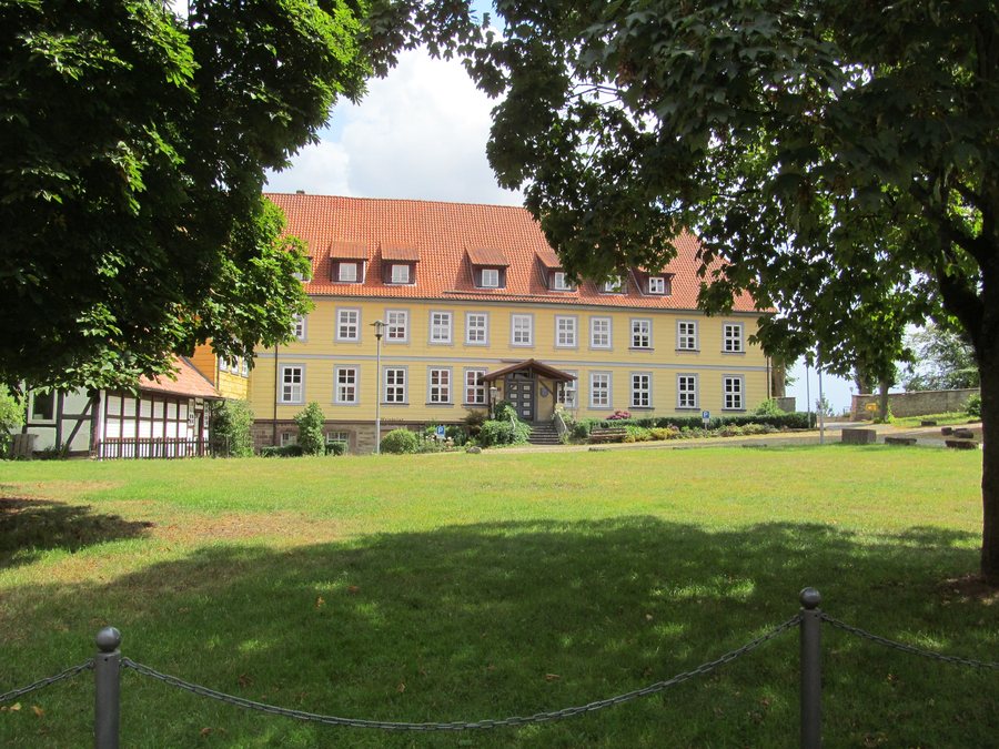 File:Burgberg 1, 1, Katlenburg, Katlenburg-Lindau, Landkreis Northeim.jpg