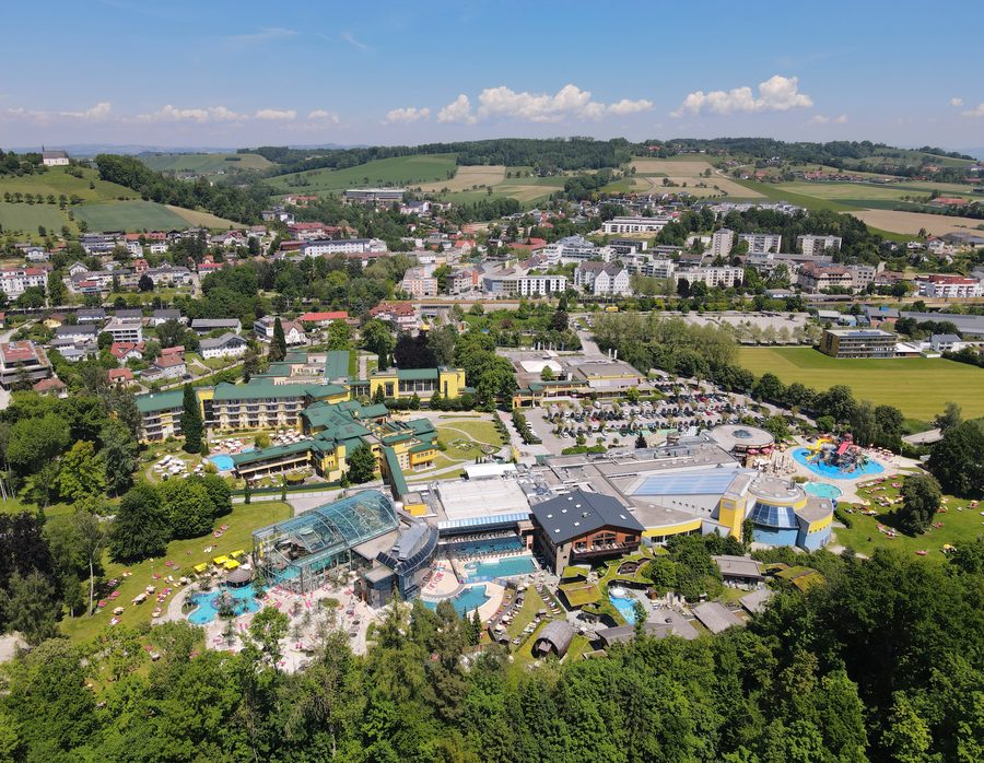 Luftaufnahme des EurothermenResorts Bad Schallerbach