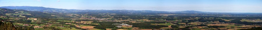 Panoramablick über die Nordoststeiermark von der Ringwarte am Ringkogel bei Hartberg
