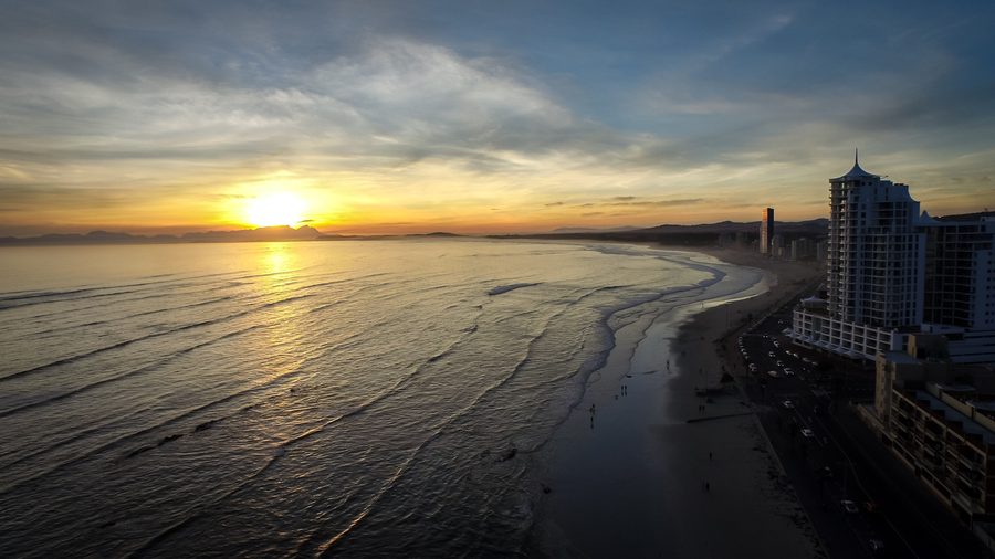 Strand Beach an der False Bay bei Sonnenuntergang