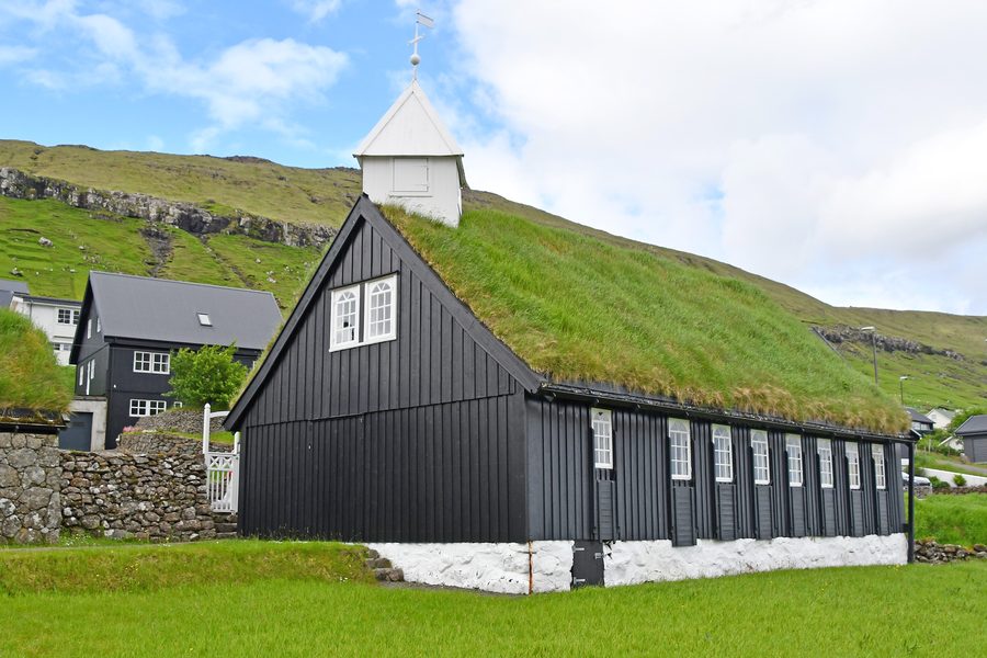 Lutherische Kirche von Kollafjørður auf den Färöern
