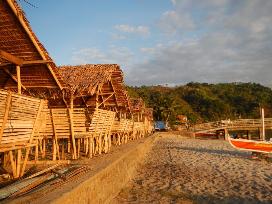 Küstenlandschaft an der Subic Bay bei Subic in Zambales