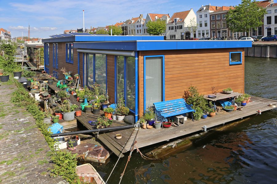 Hausboot an der Rouaansekaai in Middelburg