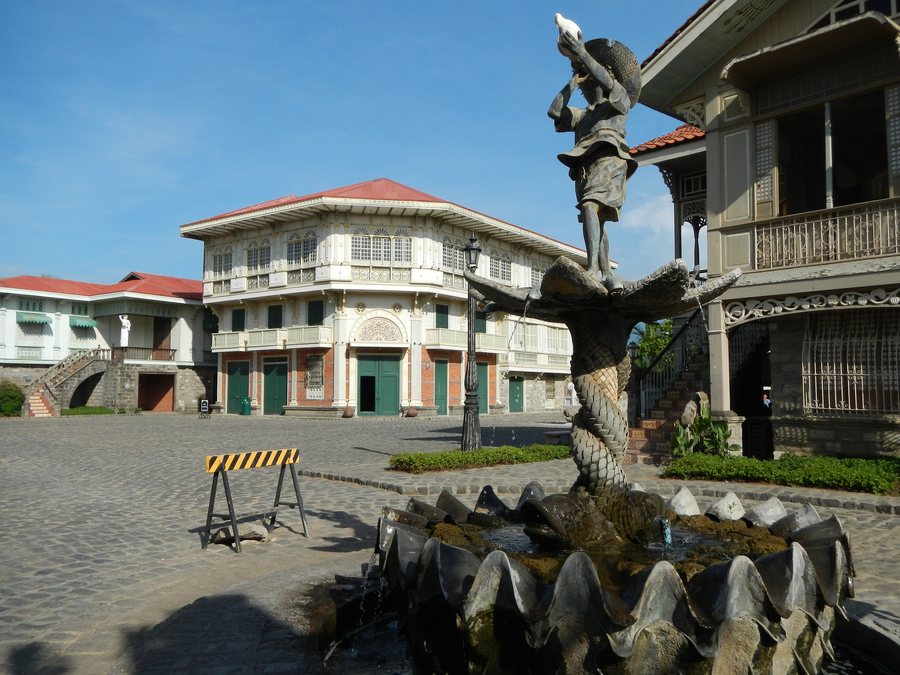 File:View ofthe Casa Bizantina from the Plaza of Las Casas Filipinas de Açúzar in Bagac, Bataan.jpg