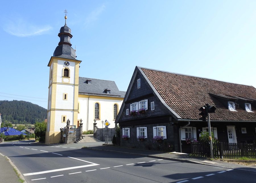 Pfarrkirche in Zeyern, einem Ortsteil von Marktrodach