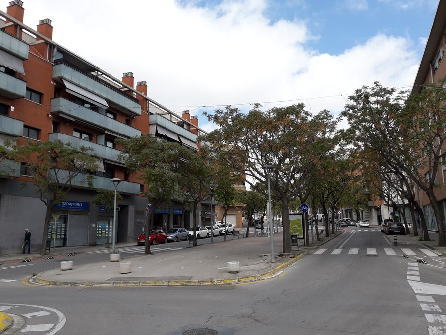 Passeig del Comte Vilardaga in the Mas Lluí neighbourhood of Sant Feliu de Llobregat