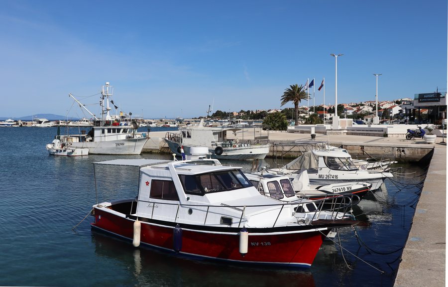 File:Novalja Hafen.jpg