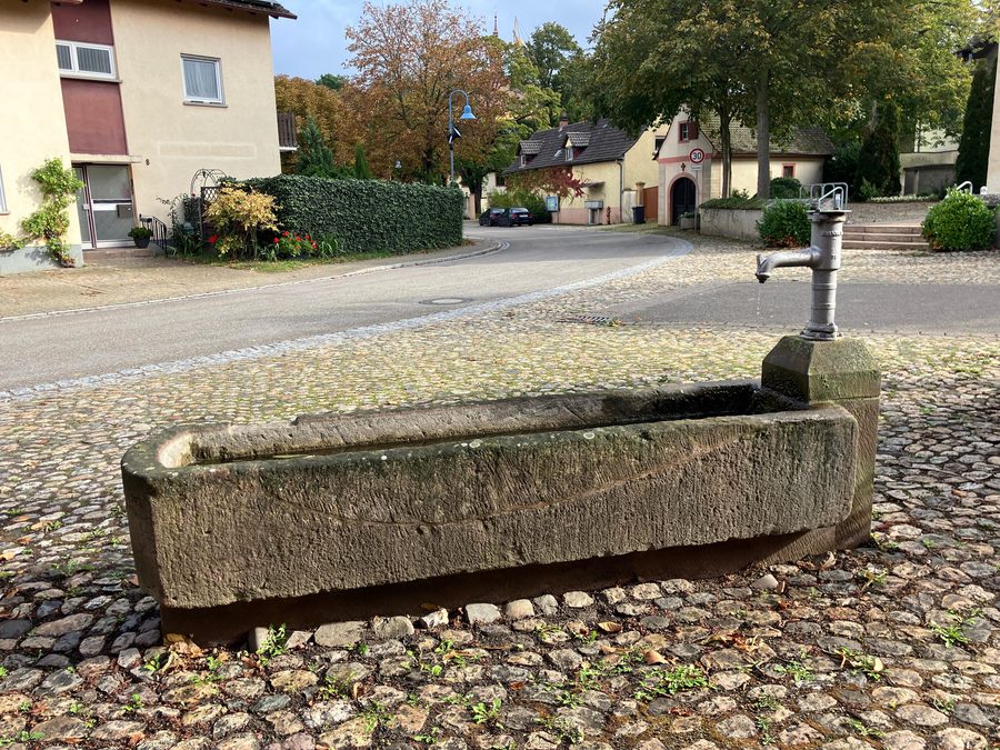 Dorfstraße zwischen Hartheim und Feldkirch