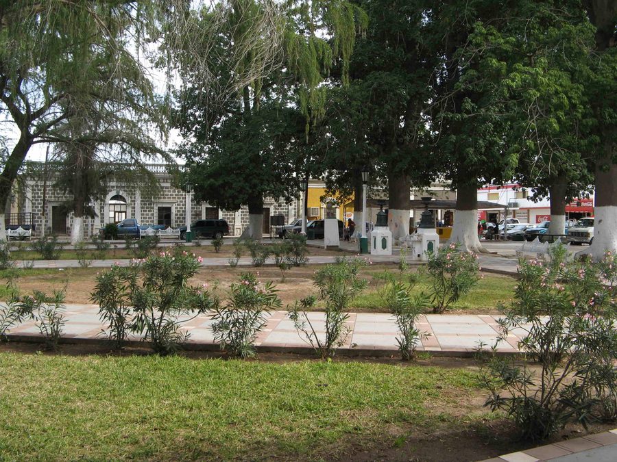 Plaza Zaragoza en Ures, Sonora