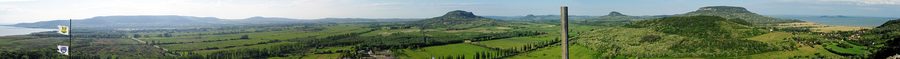 Panoramablick von der Burg in Szigliget über die Landschaft am Balaton