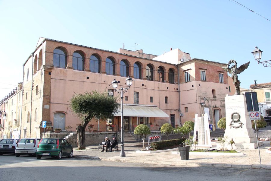 Palazzo Baronale im historischen Ortskern von San Martino in Pensilis