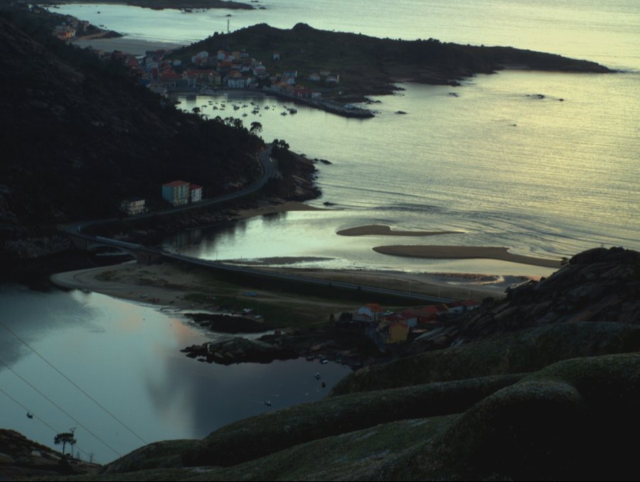 File:Lugar do Ézaro, parroquia do Ézaro, concello de Dumbría, Galicia (Spain).jpg