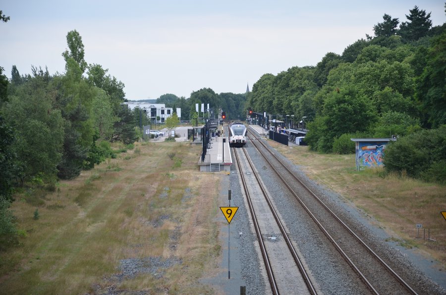 File:Station Mook en Middelaar 2015 1.JPG