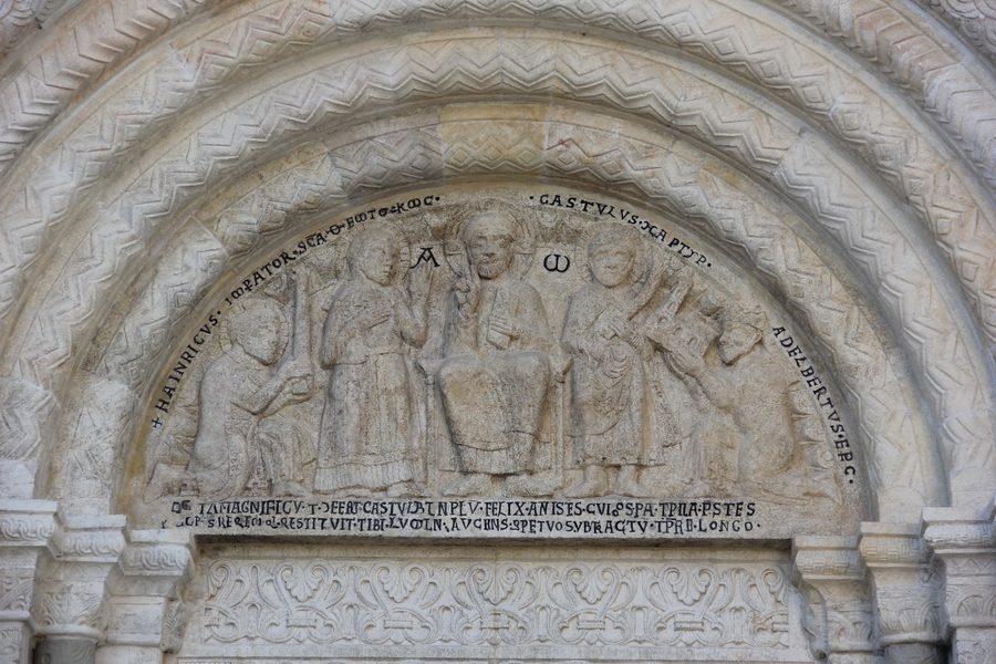 Außenansicht des St.-Kastulus-Münsters in Moosburg an der Isar
