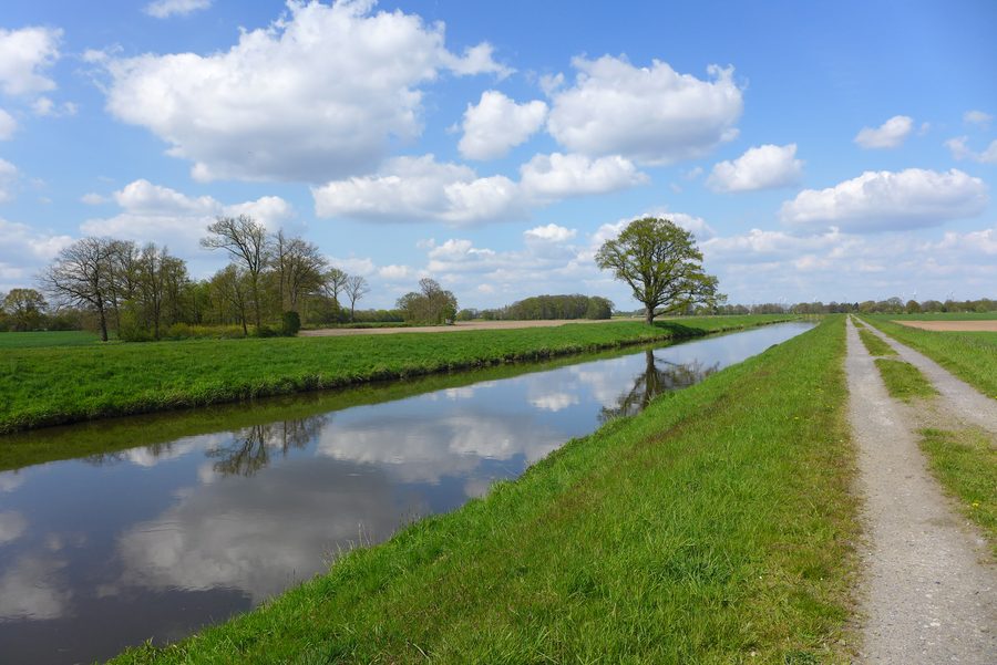 Hasetal bei Badbergen mit reguliertem Flusslauf