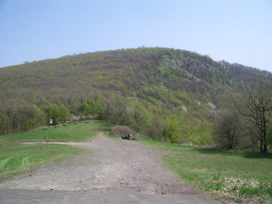 Závoz-Sattel im Börzsöny-Gebirge nahe Diósjenő