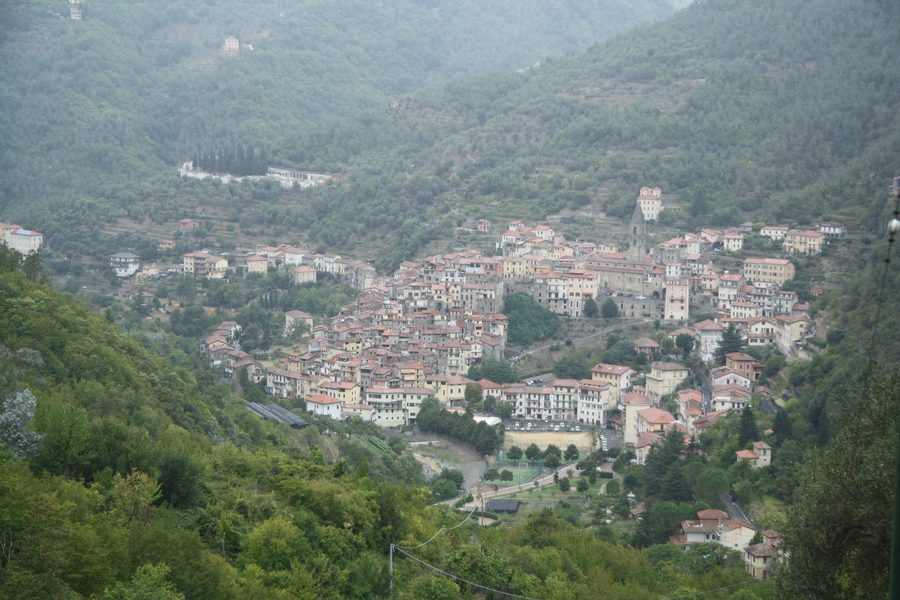Blick über Pigna in der Provinz Imperia, Ligurien