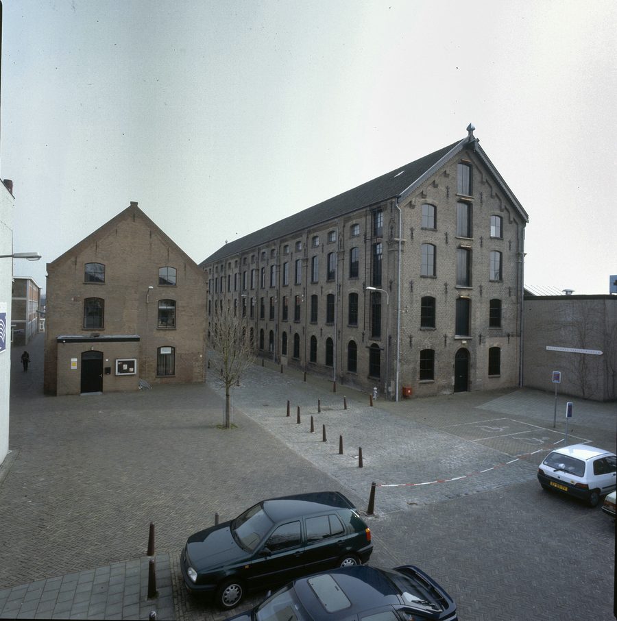 Vorder- und Seitenfassade des Textielmuseums in Tilburg