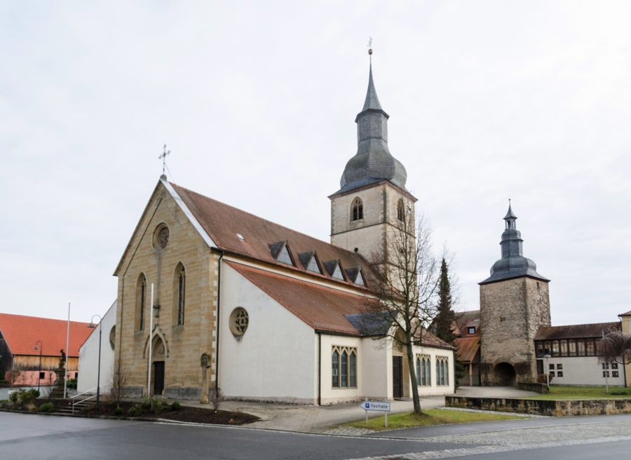 Katholische Pfarrkirche Heilige Dreifaltigkeit in Saal an der Saale