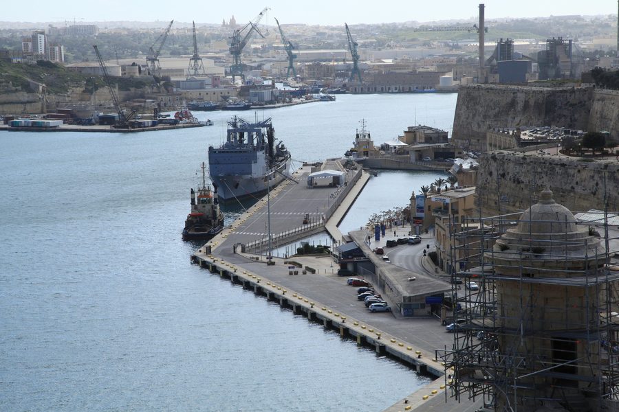 Blick von den Upper Barrakka Gardens auf Valletta und den Grand Harbour