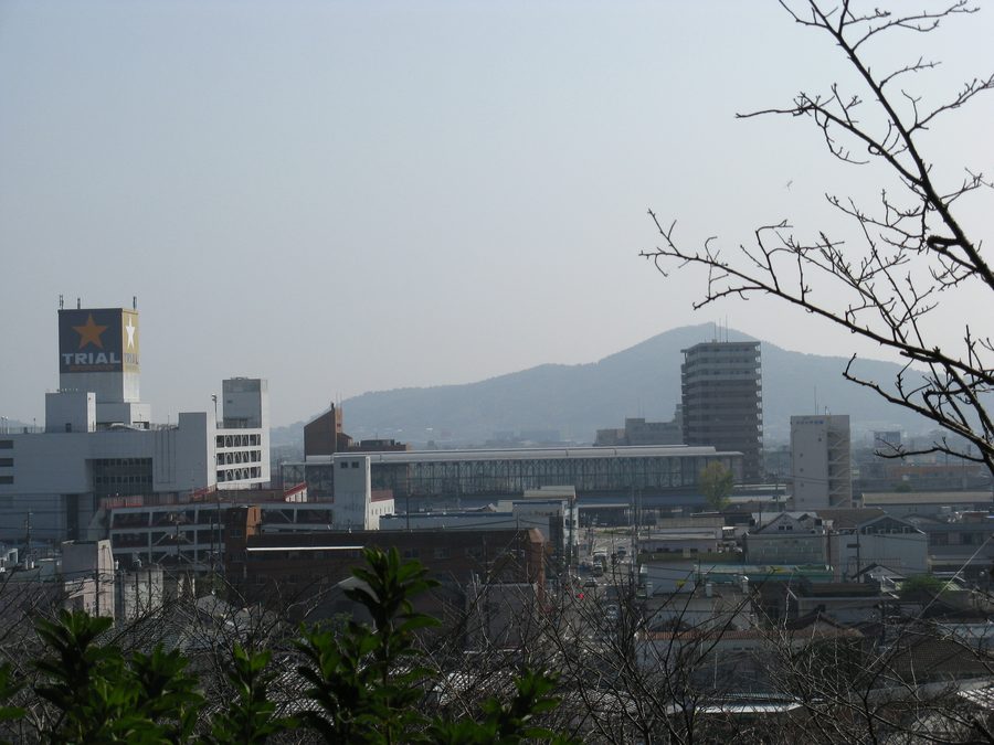 Fernsicht auf einen Stadtteil von Hyūga in der Präfektur Miyazaki