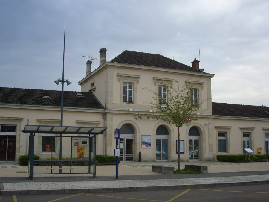 File:Vitry-le-François - gare (01).jpg