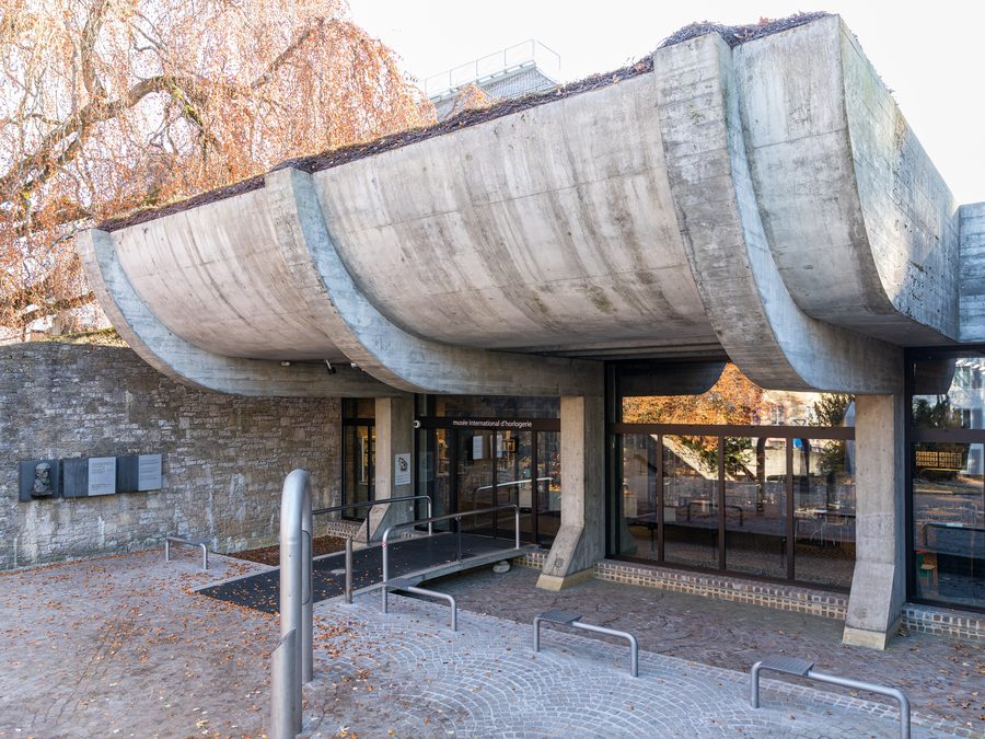 Eingang des Internationalen Uhrenmuseums in La Chaux-de-Fonds