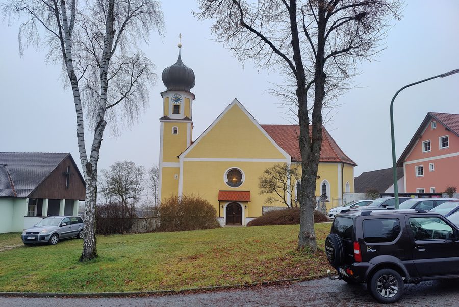 Katholische Pfarrkirche Mariä Geburt in Frauenberg, Gemeinde Brunn
