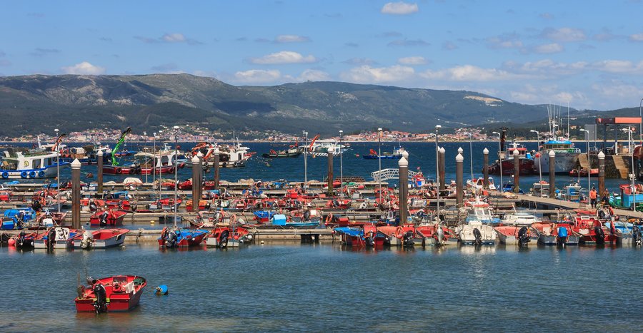 File:Porto do Xufre. A Illa de Arousa 01.jpg