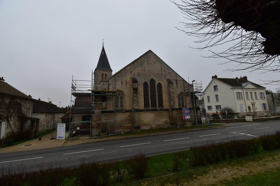 Église Saint-Sulpice de Maisoncelles-en-Brie im Département Seine-et-Marne