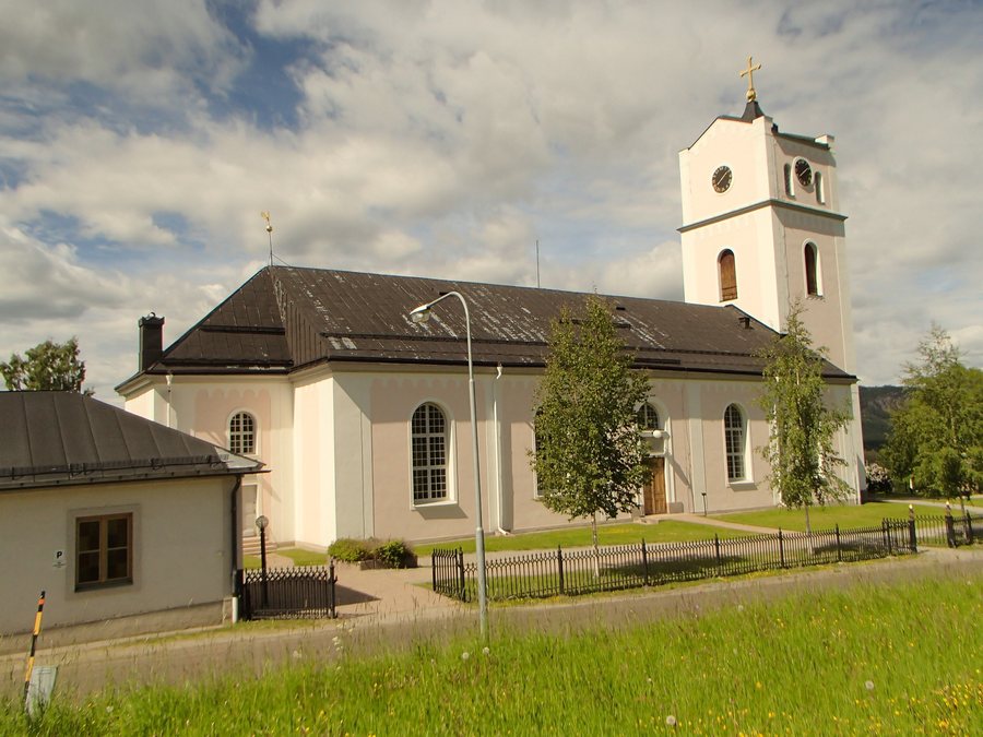 File:Ragunda nya kyrka 02.jpg