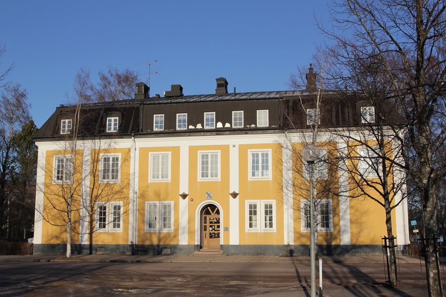 File:Avesta kommunhus 01.jpg