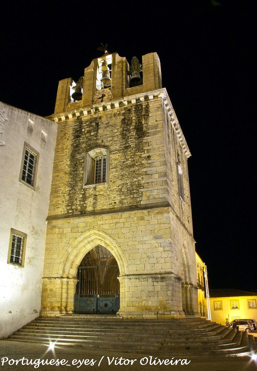 Sé-Kathedrale im ummauerten historischen Zentrum Vila-Adentro von Faro