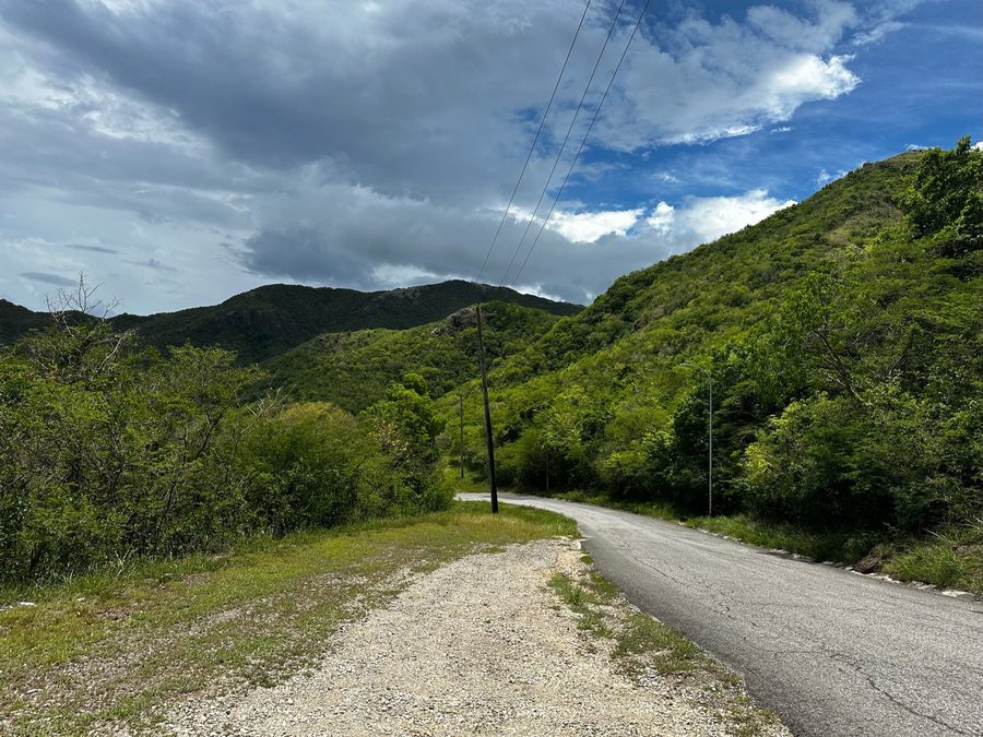 Landschaft bei John Hughes Village in Saint Mary