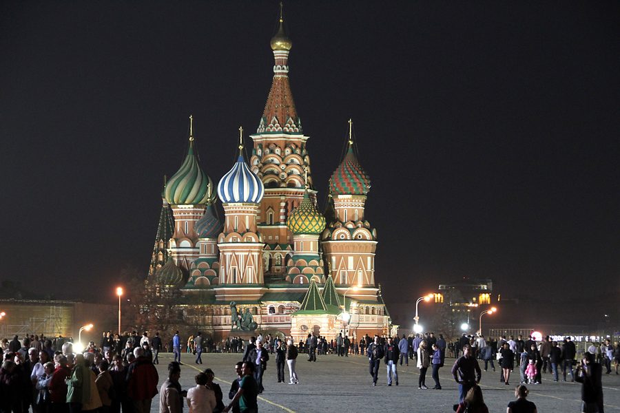 Basilius-Kathedrale in Moskau bei Nacht