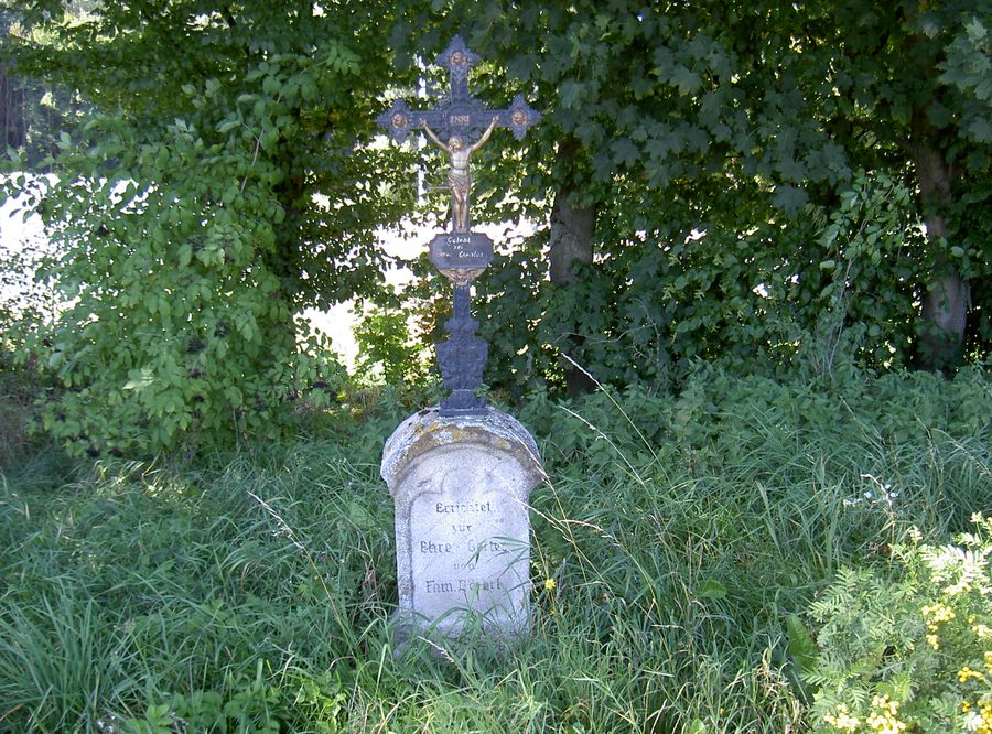 Marterl am Atzmannsee am Ortsrand von Eslarn