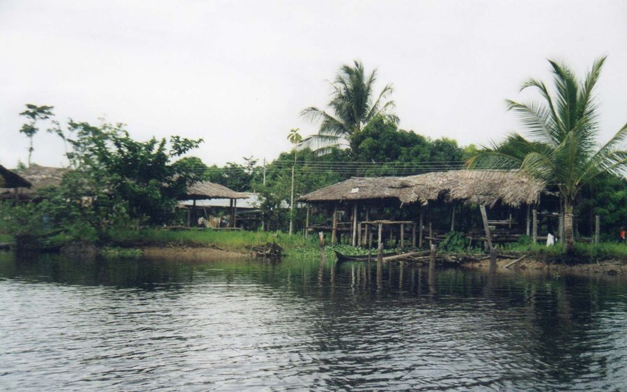 Warao-Hütte im Orinoco-Delta bei Simoina in Delta Amacuro, Venezuela