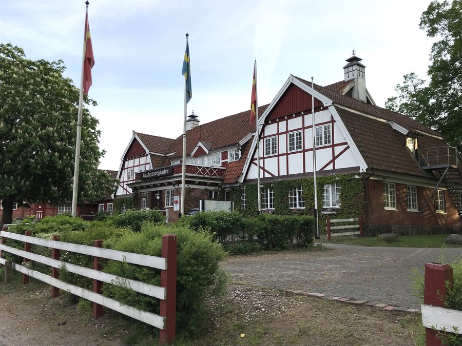 File:Röstånga Inn in Svalöv Municipality Skåne County Sweden in May 2019 01.jpg