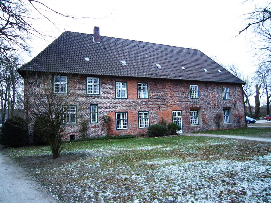 Schloss Neuenburg in Zetel-Neuenburg im Landkreis Friesland