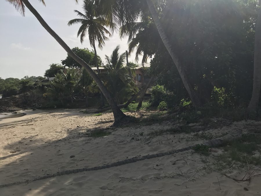 Strand in Old Road auf Antigua und Barbuda