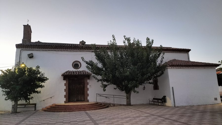 File:Iglesia de Reolid.jpg