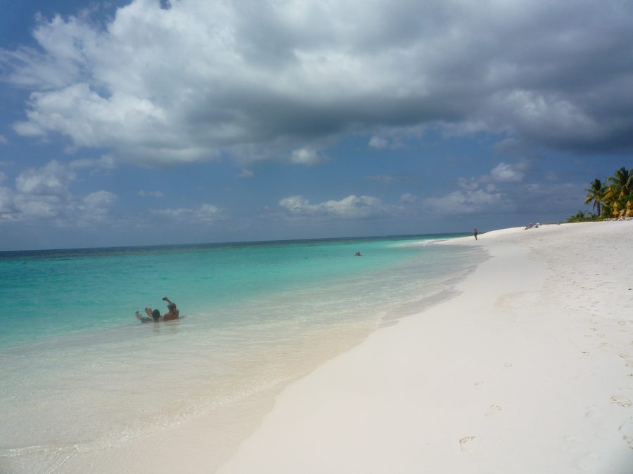 Strand bei Shoal Bay auf Anguilla