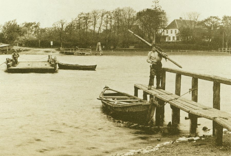 Historische Fähre über die Schlei bei Missunde im Jahr 1894