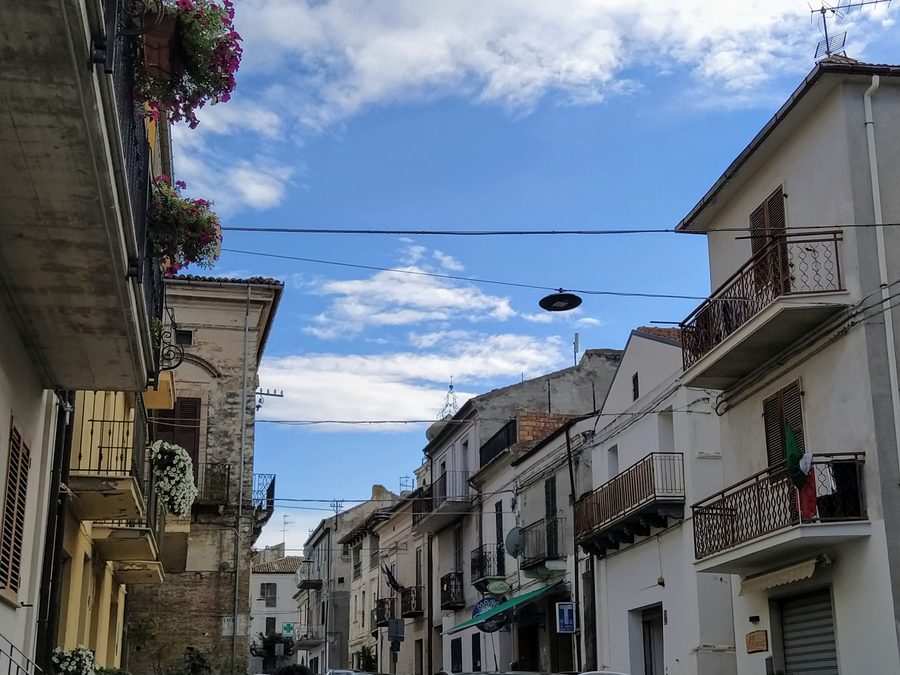 Corso Adriatico nel borgo di Villalfonsina