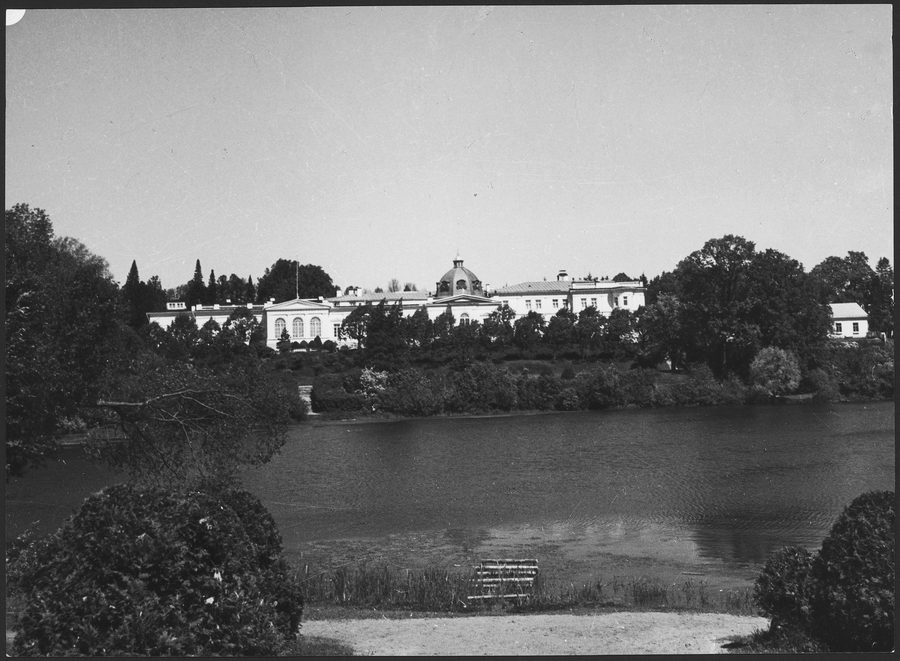 Historische Ansicht von Tartu mit Schloss und Flusslandschaft