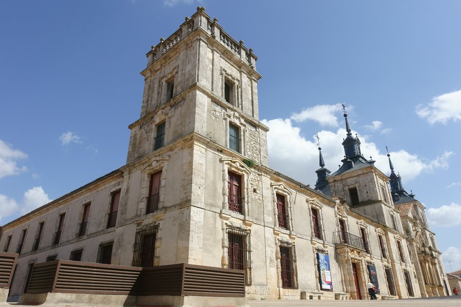 File:Palacio de Goyeneche, Nuevo Baztán 03.jpg